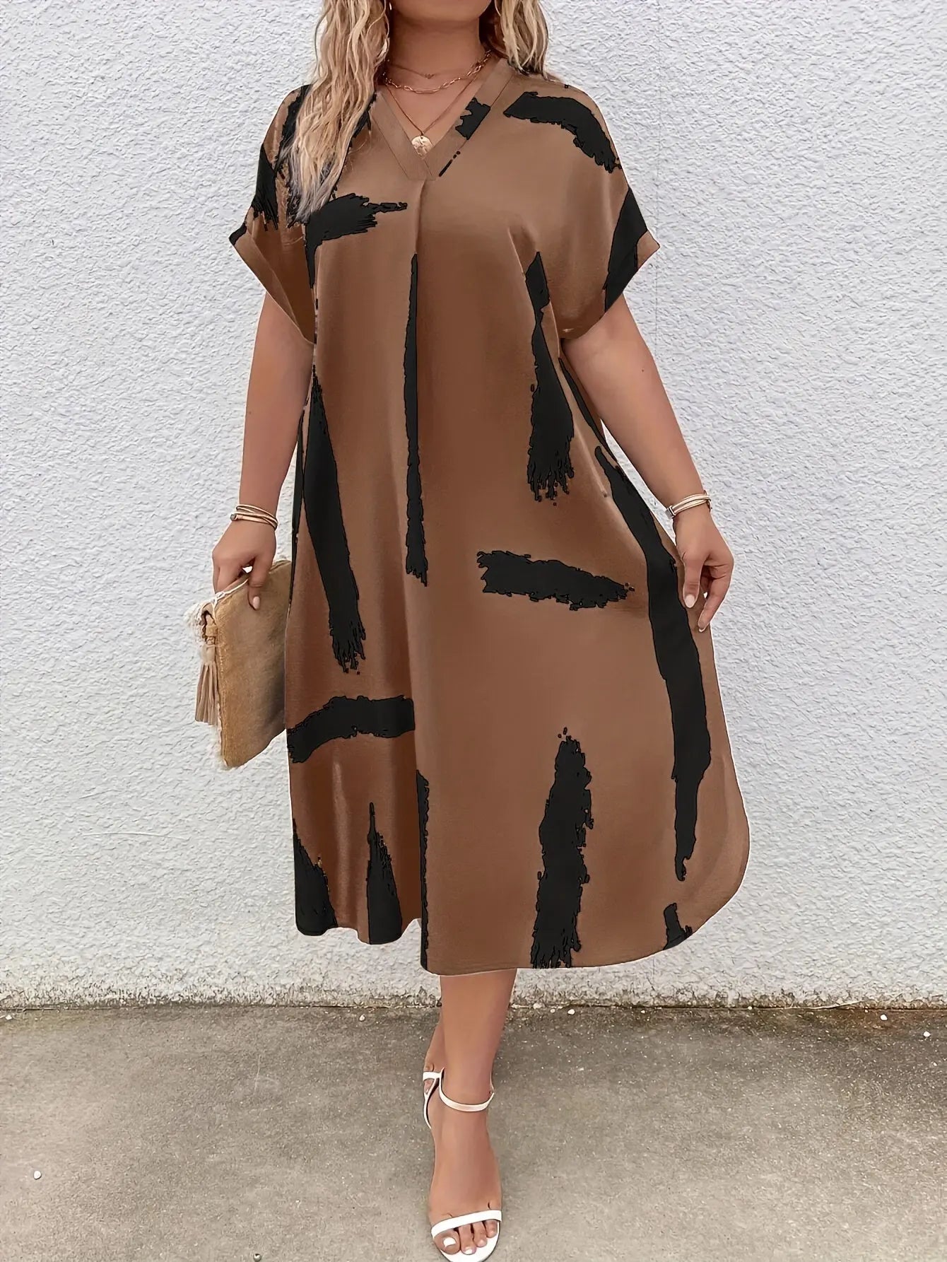 Lauren | Chic Plus Size Midi Dress Velvet Lane Boutique