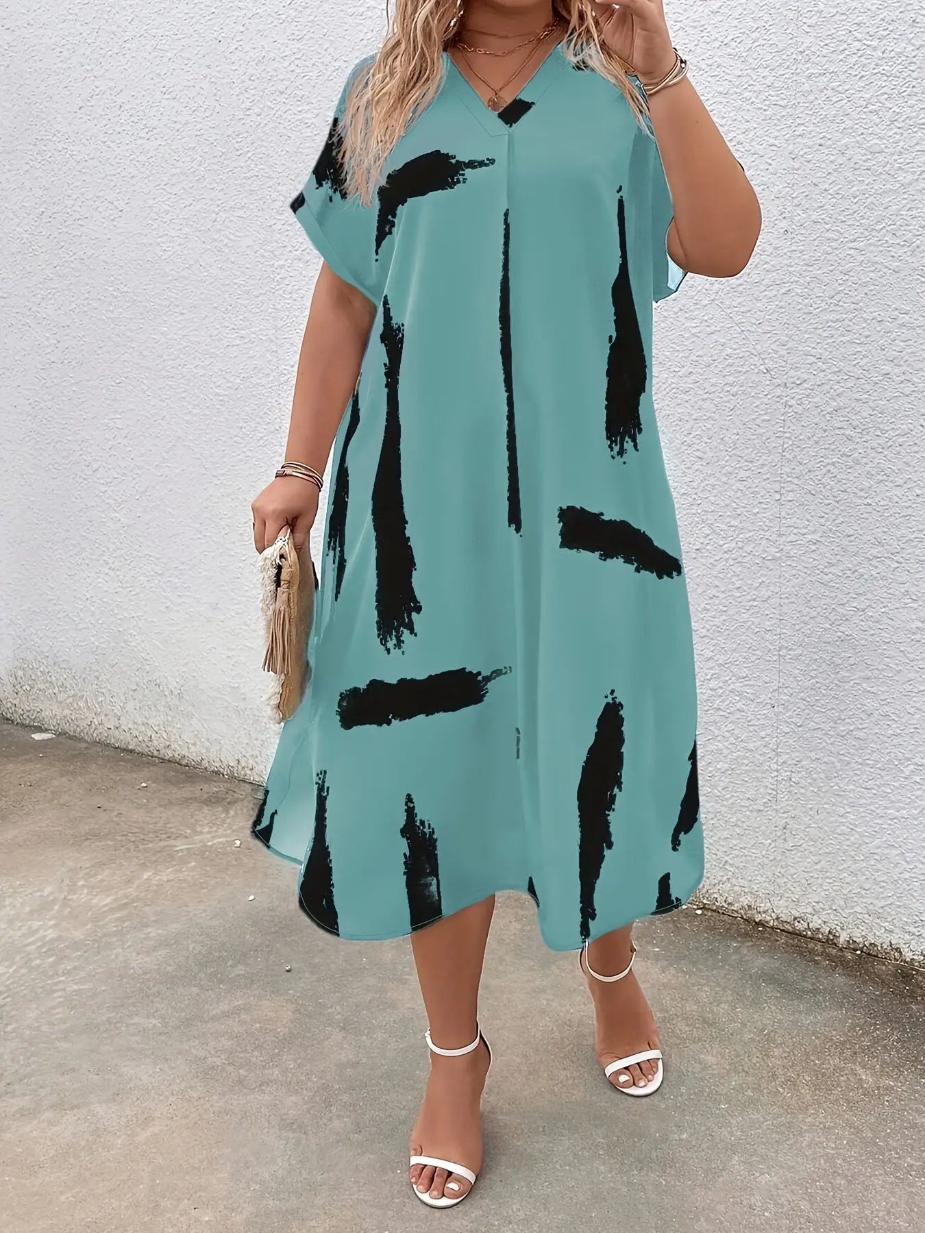 Lauren | Chic Plus Size Midi Dress Velvet Lane Boutique